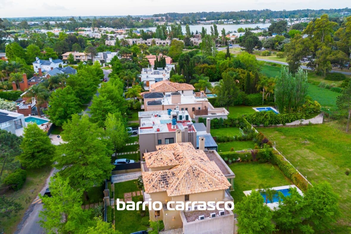 Jardines de Carrasco